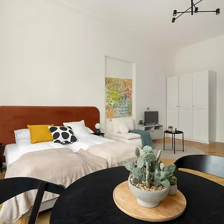 Bright Near The Zoo Kraszewskiego 17 By Heyrent Apartment